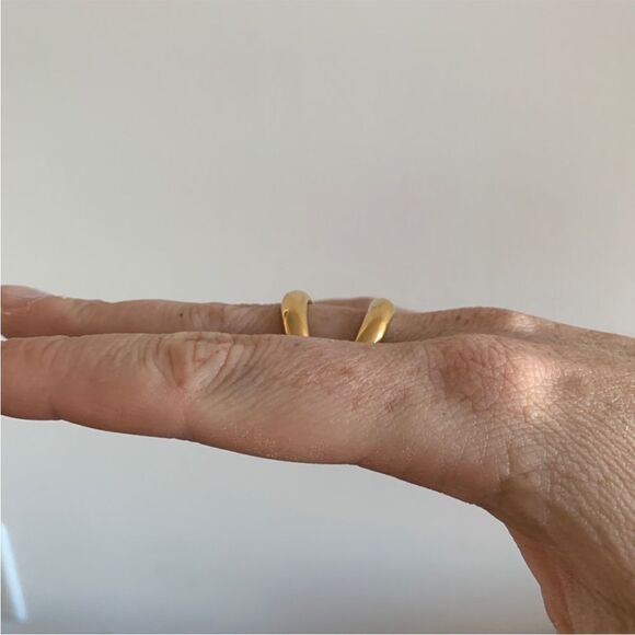 J Crew Gold color ring Impeccable condition size 7 - Picture 6 of 7